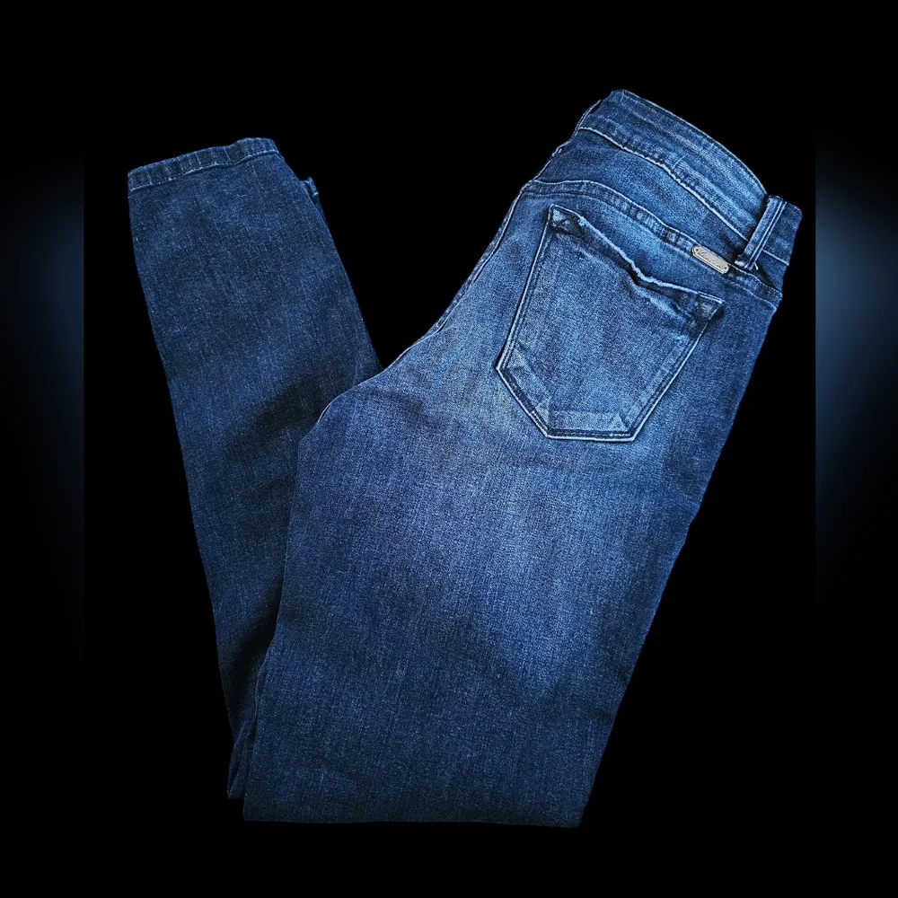 Distressed KanCan Jeans - Picture 4 of 7
